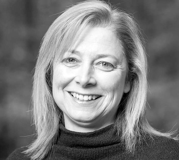 Headshot of Maggie Pearce
