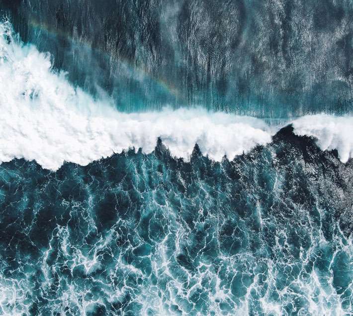 A wave crashing