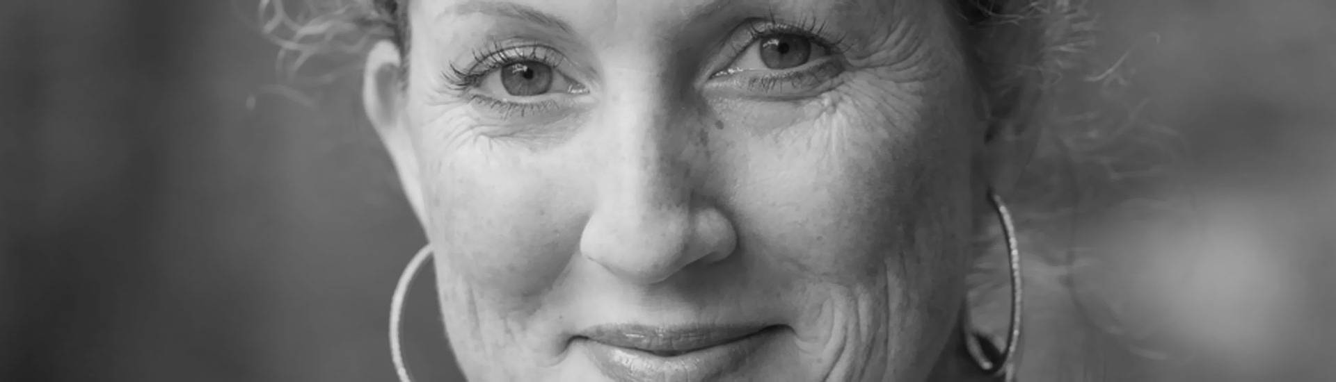 helen hibbott headshot