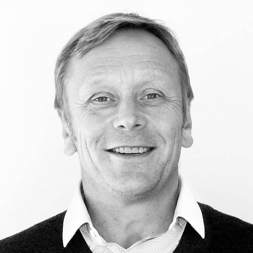 Headshot of Tim Raw