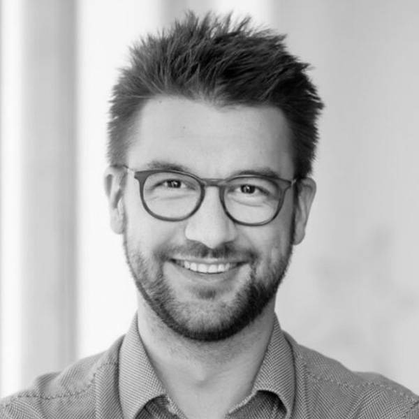 Kamil Kurpierz, Impact consultant